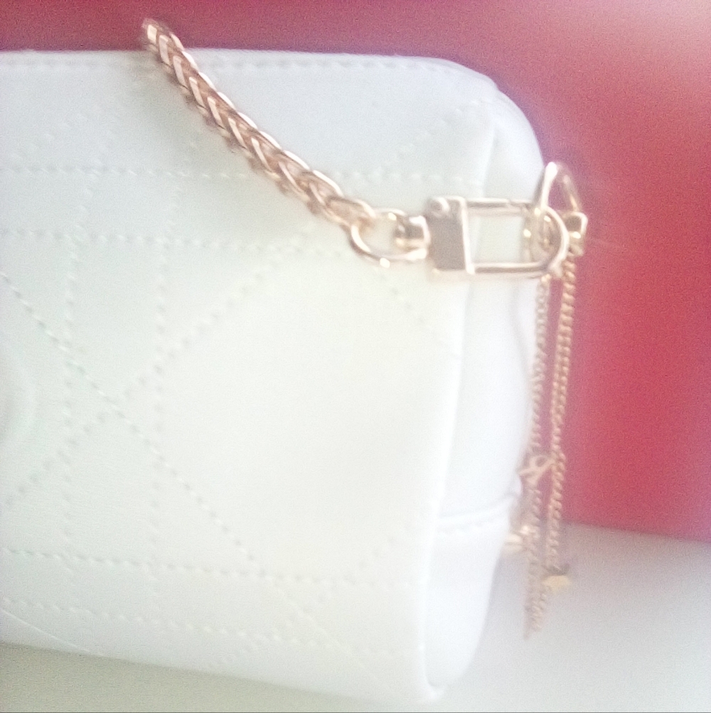 Christian Dior White Quilted Crossbody Gold Chain Star Charm GWP - Picture 5 of 16
